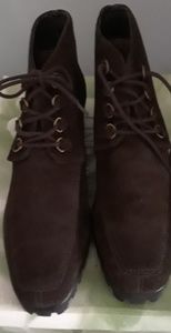 Vintage Bandolino brown suede ankle tie boots.